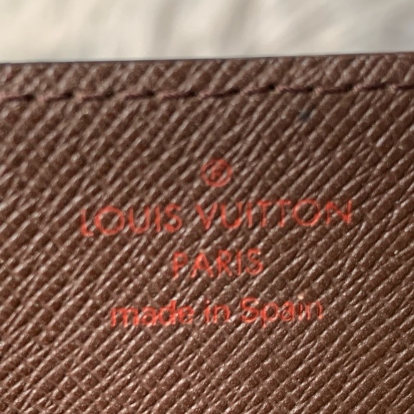 Authentic LOUIS VUITTON
Damier Ebene Pattern Card Case - Picture 5 of 13